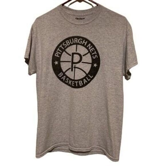Pittsburgh Nets Basketball Size Medium T-Shirt - Picture 1 of 5
